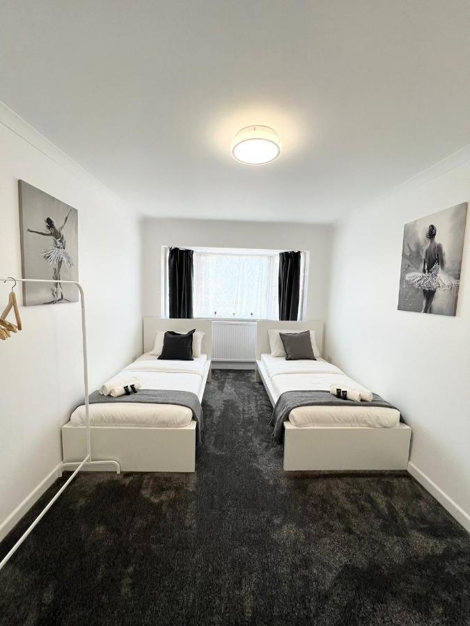 Stunning Flat In Greater London Hotell Exteriör bild