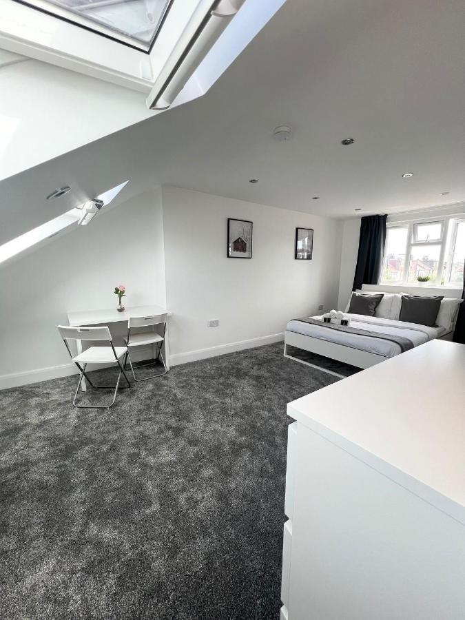 Stunning Flat In Greater London Hotell Exteriör bild