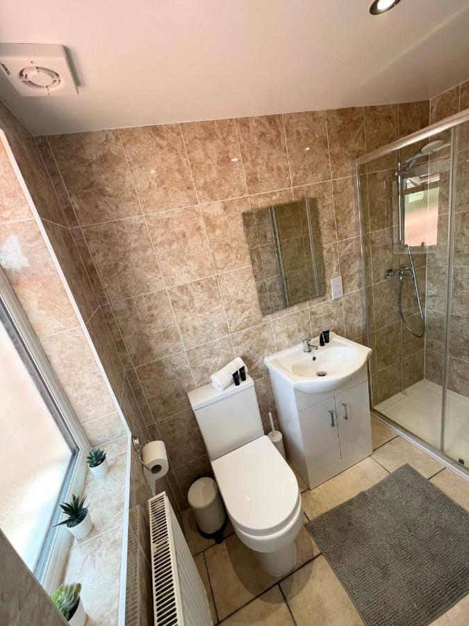 Stunning Flat In Greater London Hotell Exteriör bild