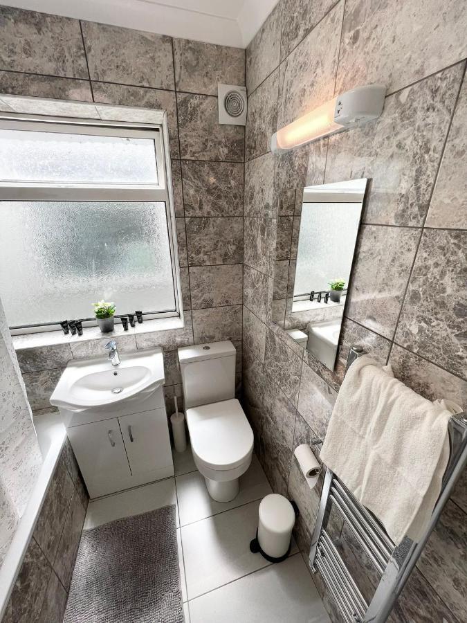 Stunning Flat In Greater London Hotell Exteriör bild