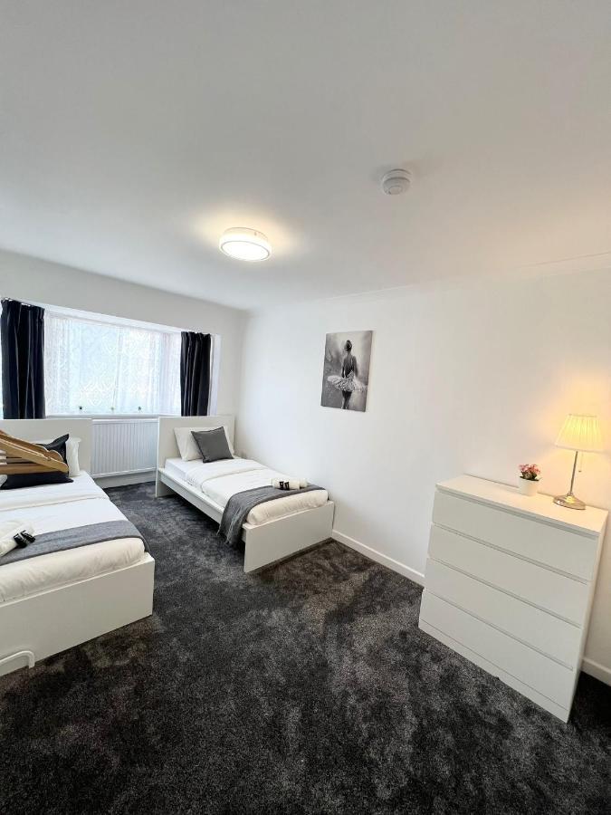 Stunning Flat In Greater London Hotell Exteriör bild